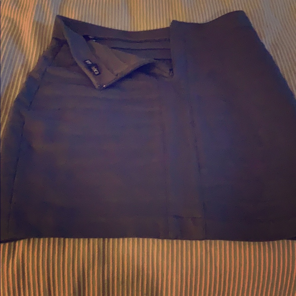 Grey plated pencil skirt